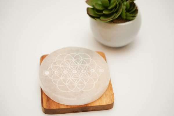 Selenite charging plate 1